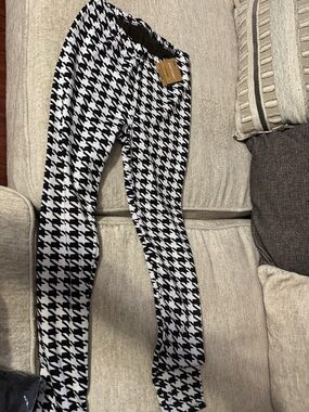 Black & White Houndstooth insulated Leggings